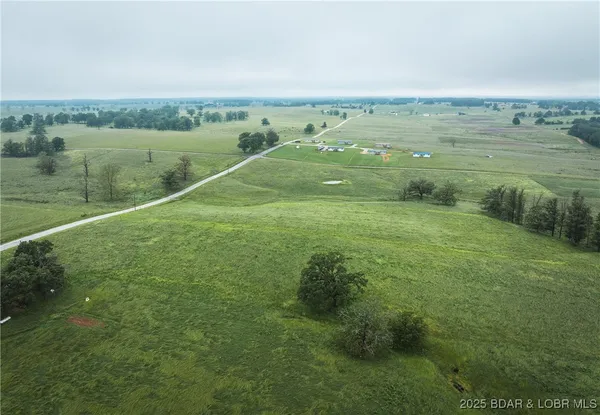 $585,000 | 1 Farm Road, Crane, MO 65633