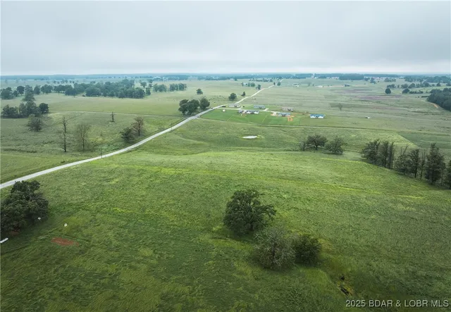 $585,000 | 1 Farm Road, Crane, MO 65633