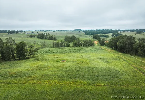 $585,000 | 1 Farm Road, Crane, MO 65633