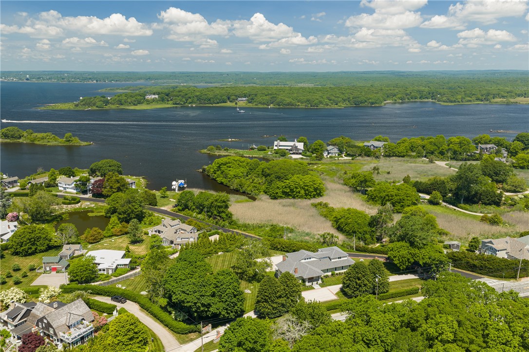 4 Foster Cove Road Westerly, RI 02891 - Photo 23 of 28