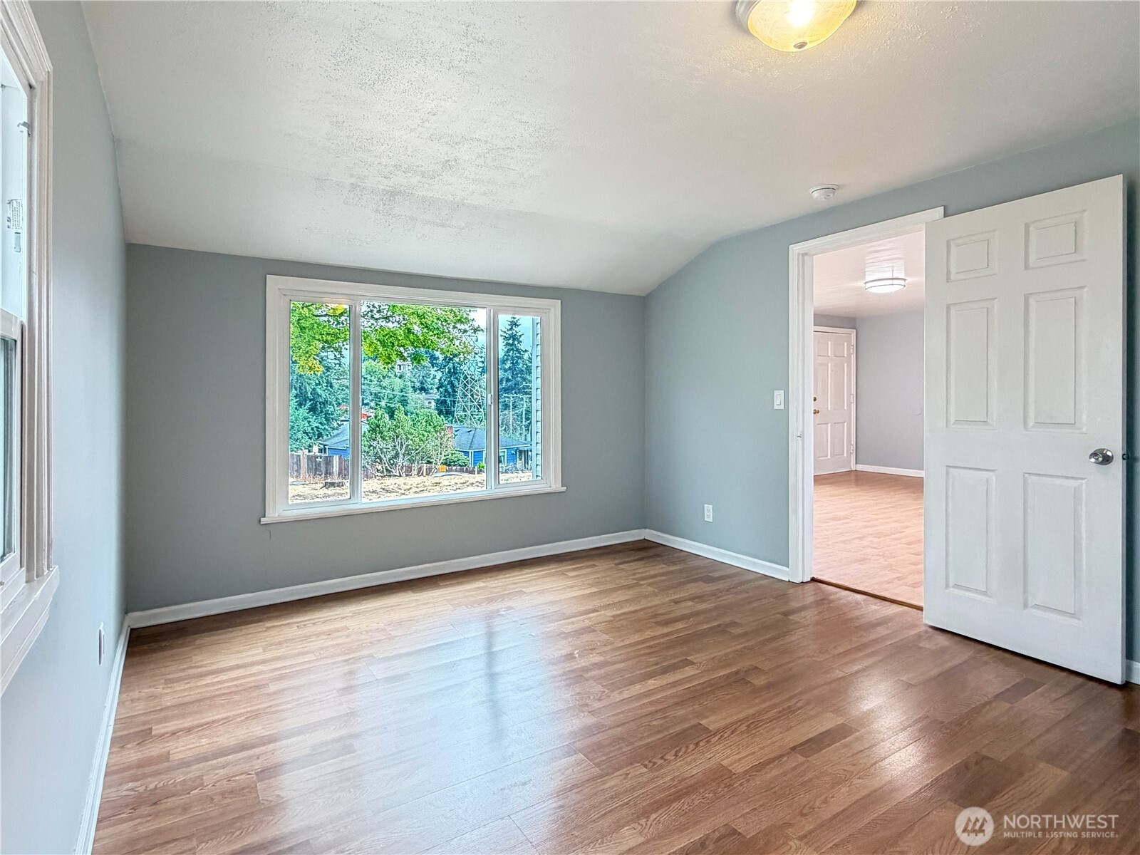 574 Bronson Way Northeast Renton, WA 98056 - Photo 17 of 30 Gallery Image 17