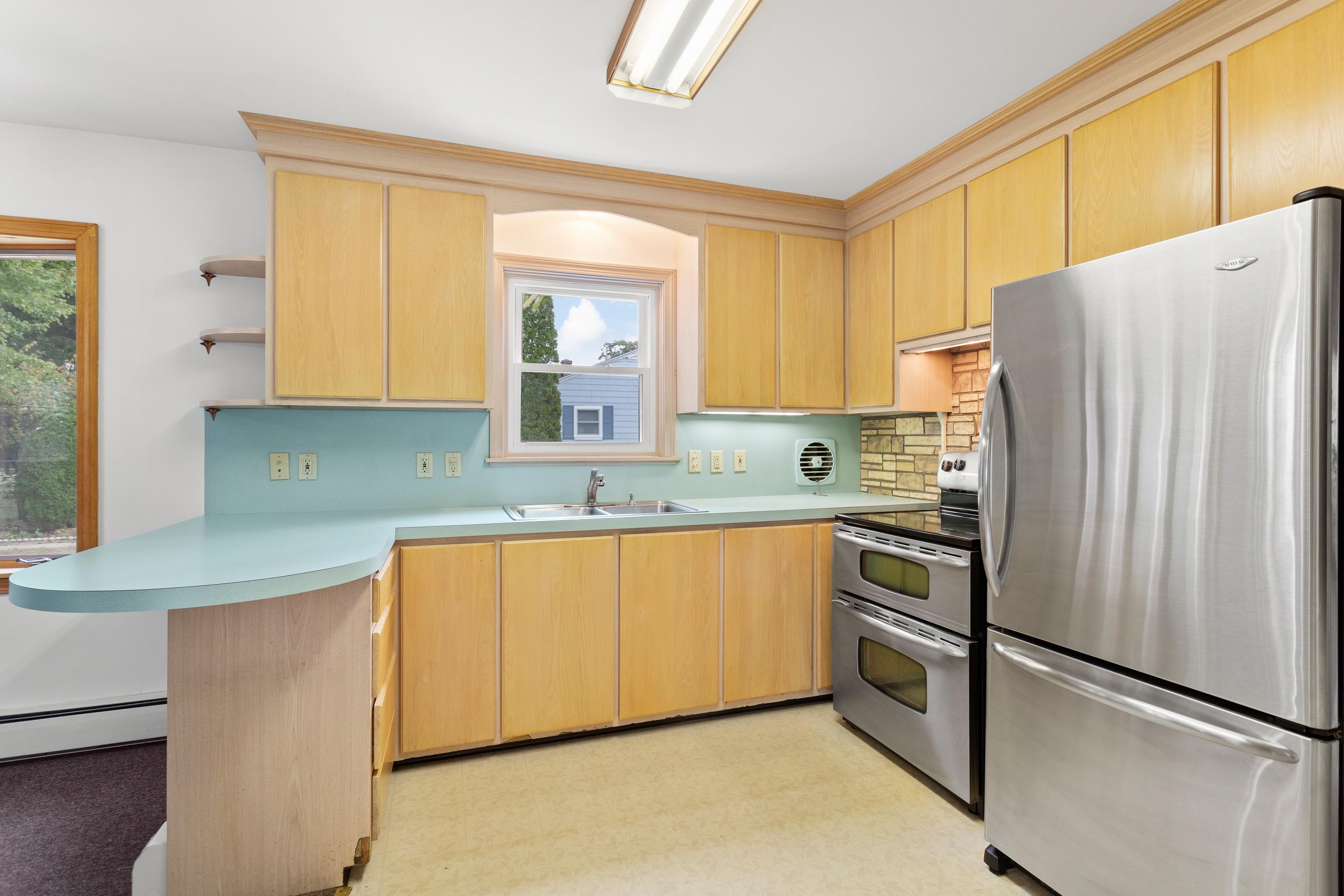 176 South Porter Street Manchester, NH 03103 - Photo 16 of 45