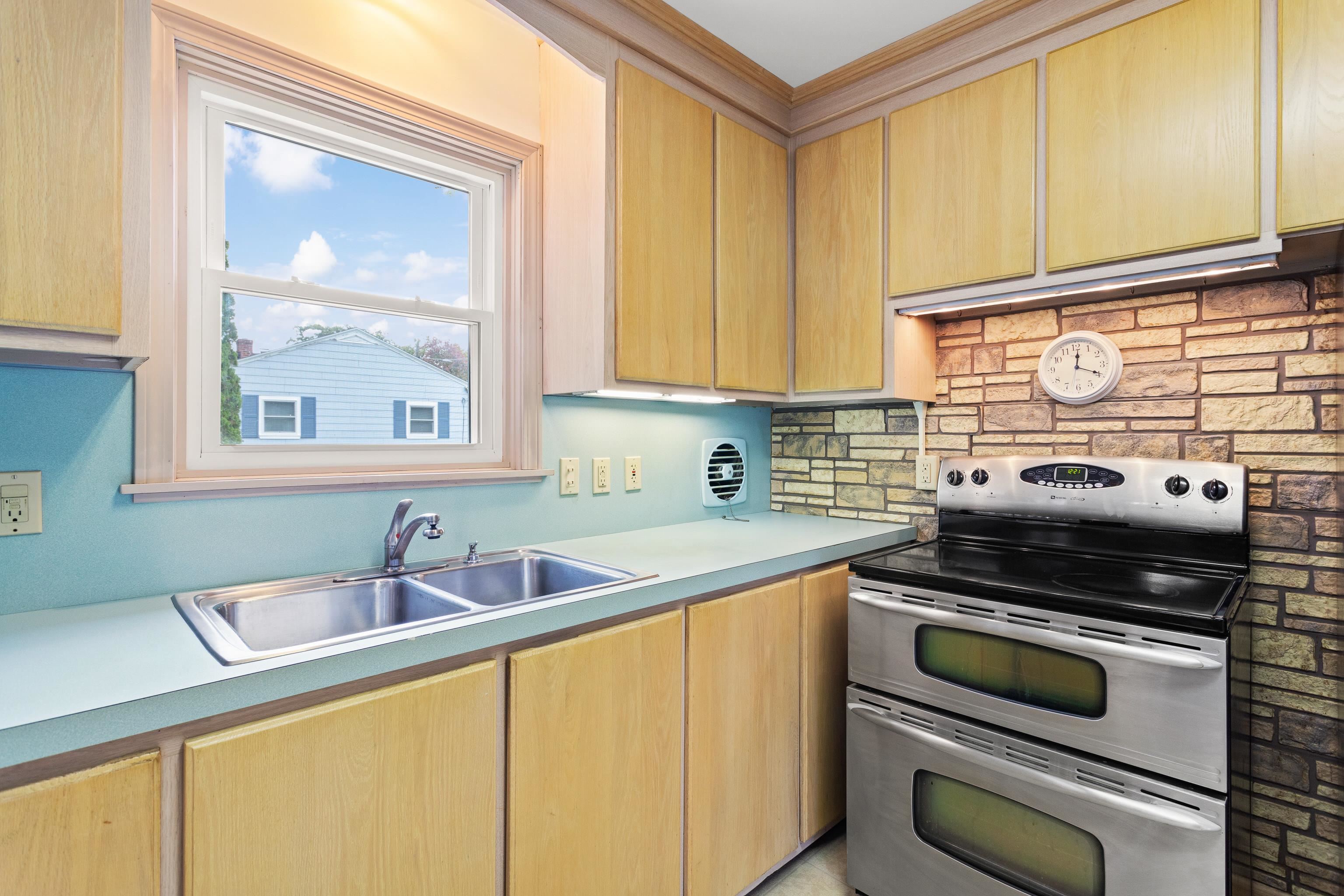 176 South Porter Street Manchester, NH 03103 - Photo 19 of 45