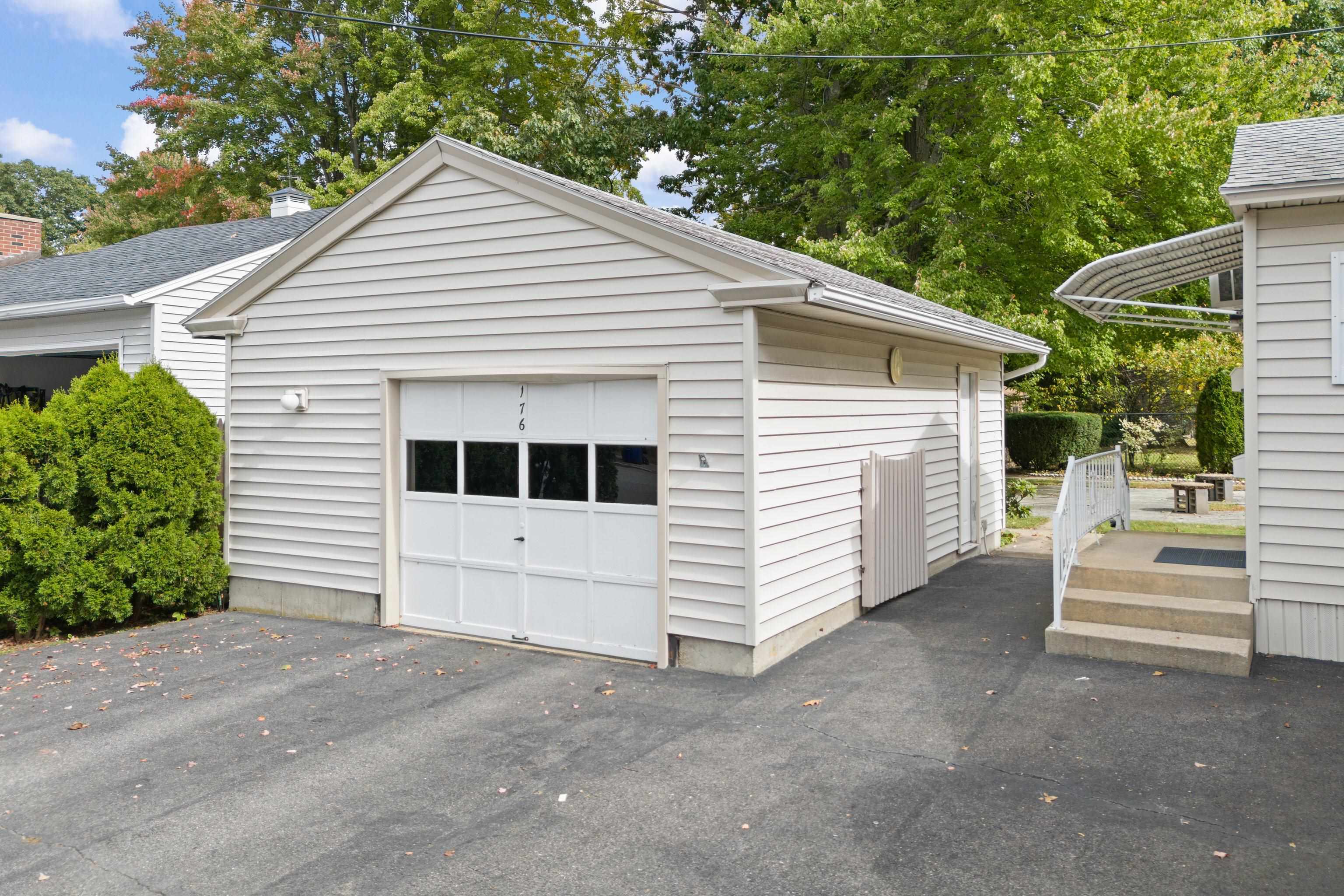 176 South Porter Street Manchester, NH 03103 - Photo 35 of 45