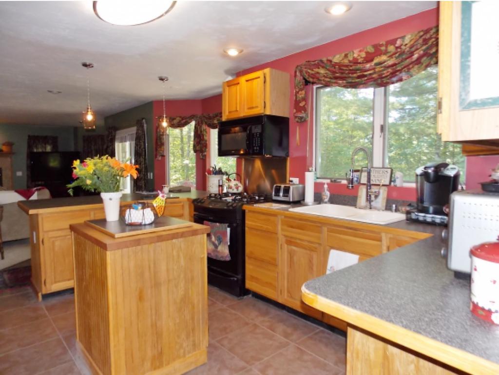 157 Holly Ridge Lane Conway, NH 03818 - Photo 5 of 34 Gallery Image 5