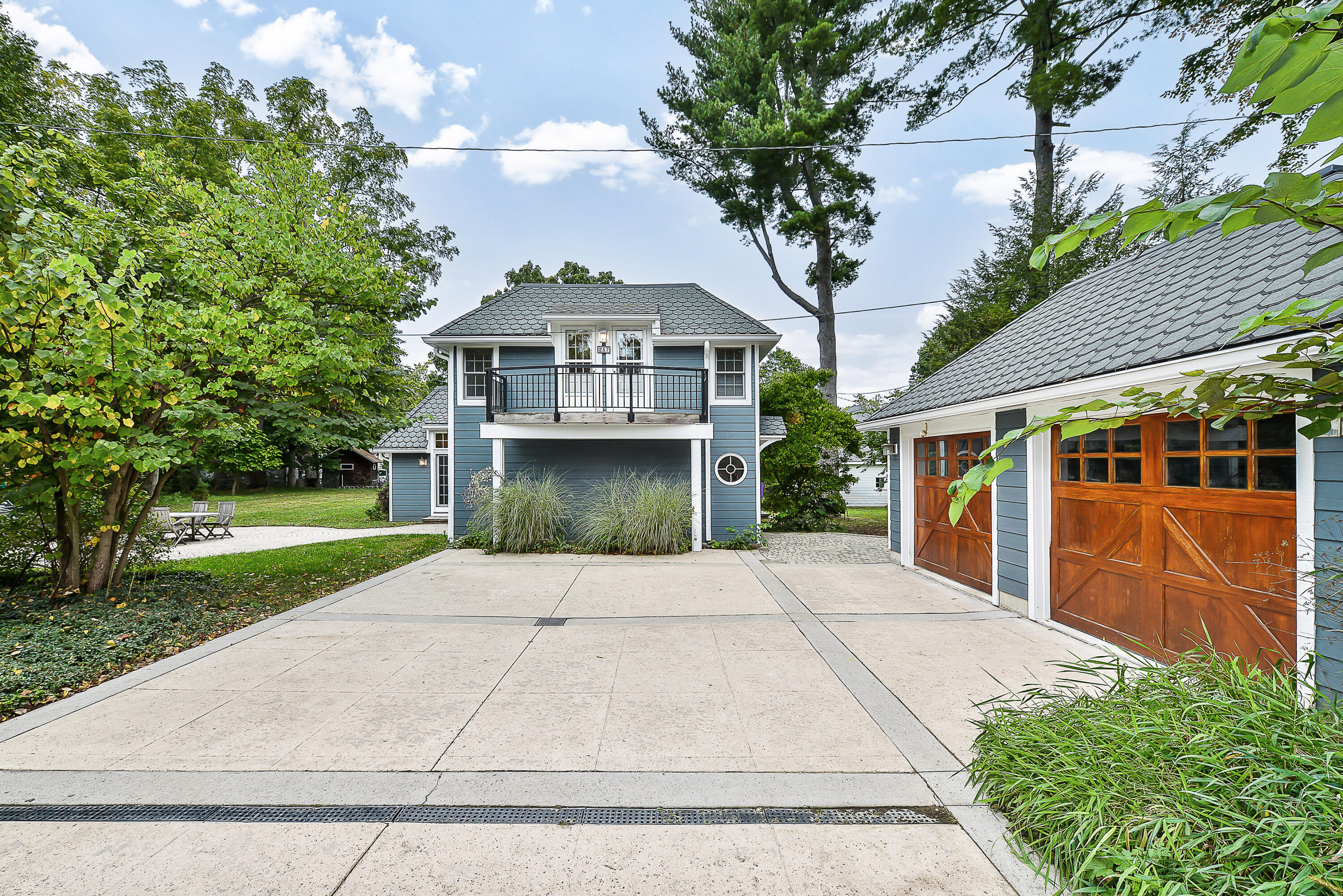 237 Jefferson Street Chelsea, MI 48118 - Photo 1 of 1 Front