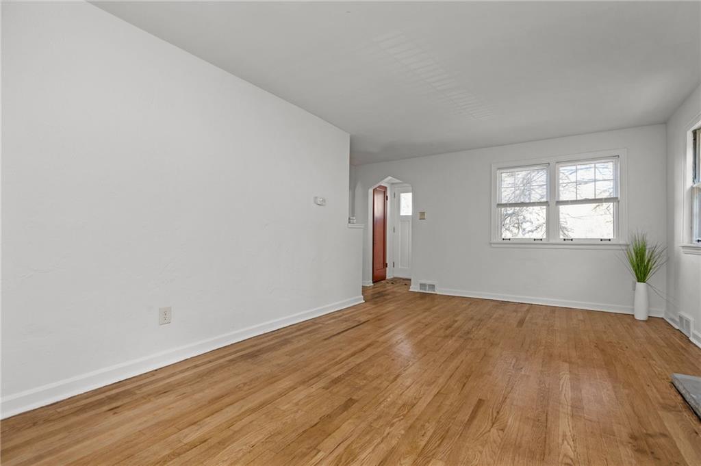 255 Gilkeson Road Pittsburgh, PA 15228 - Photo 7 of 27