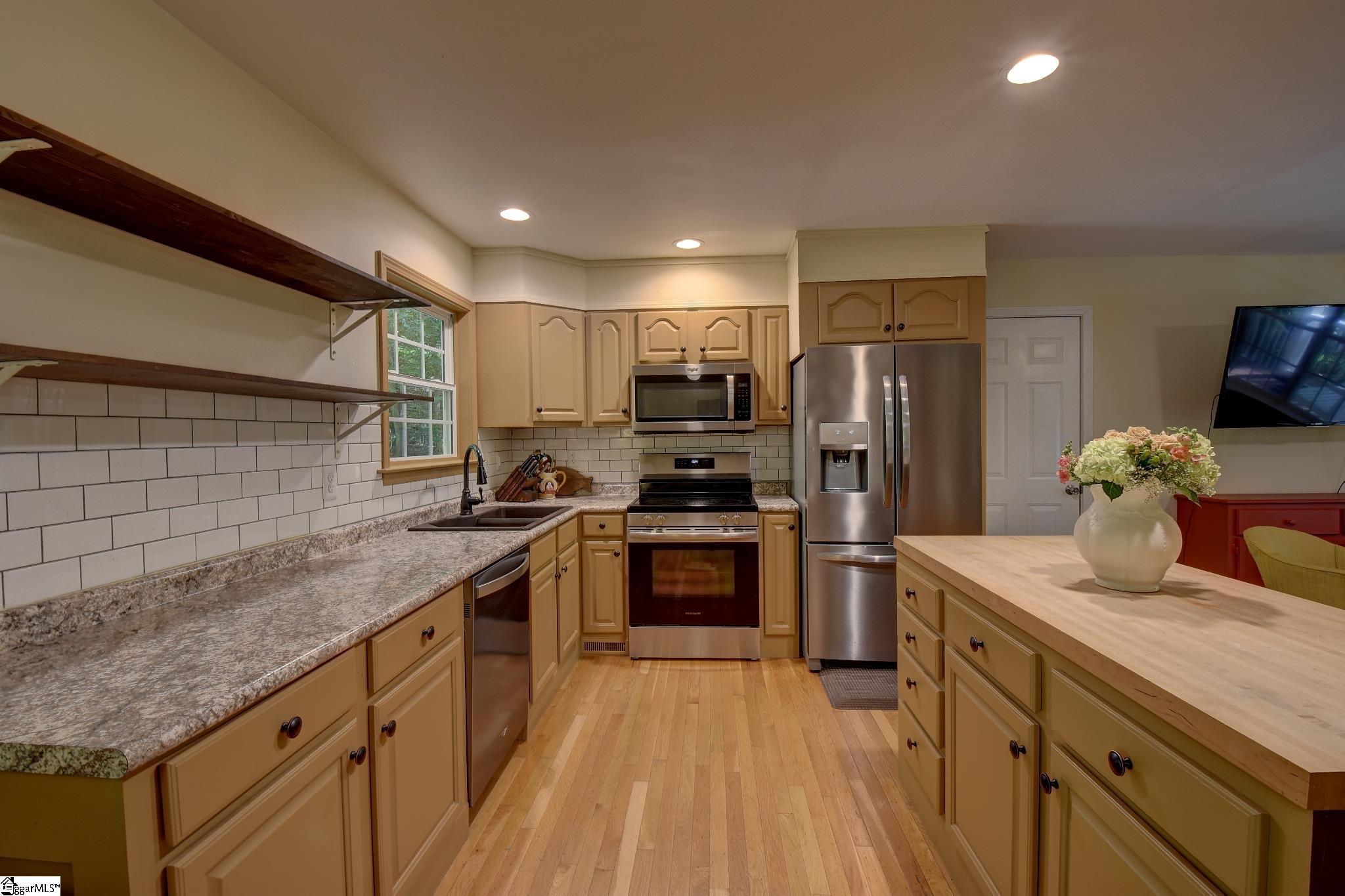 2011 Ridgeview Lane Seneca, SC 29678 - Photo 14 of 41
