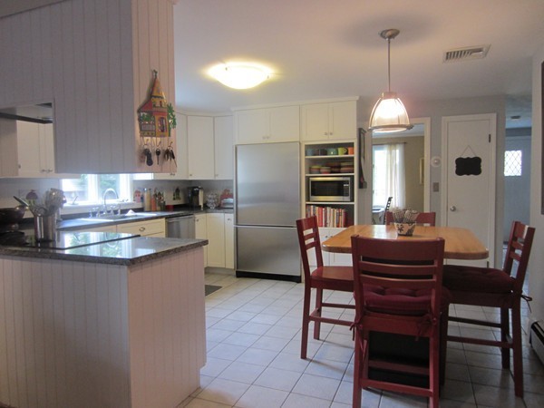 10 Lodge Road Wayland, MA 01778 - Photo 3 of 21 Gallery Image 3