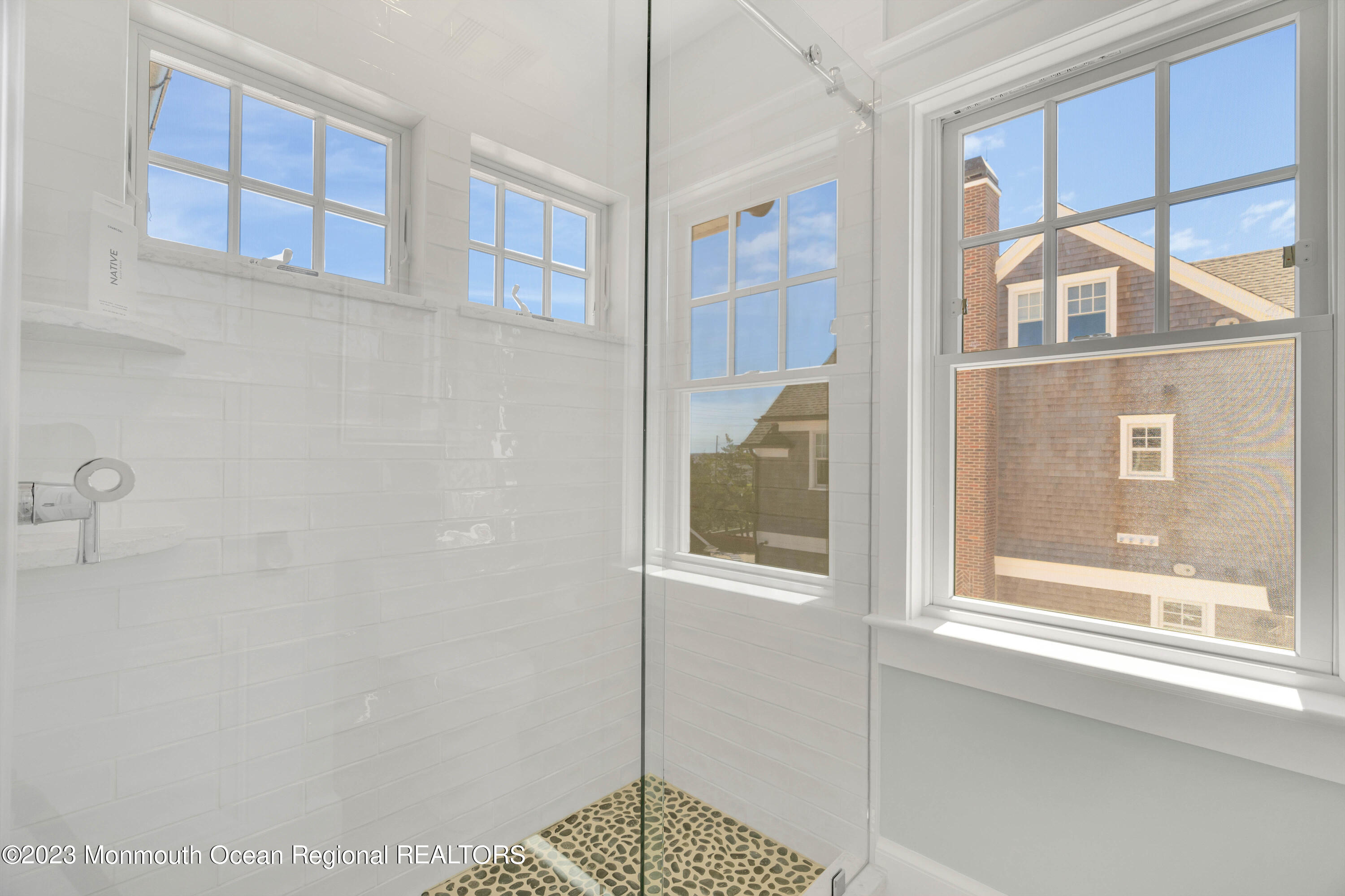 1407 Ocean Avenue Mantoloking, NJ 08738 - Photo 23 of 41 a view of an entryway