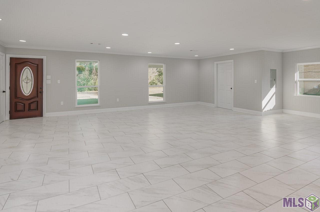 16410 Mockingbird Lane Baton Rouge, LA 70819 - Photo 3 of 18 Gallery Image 3
