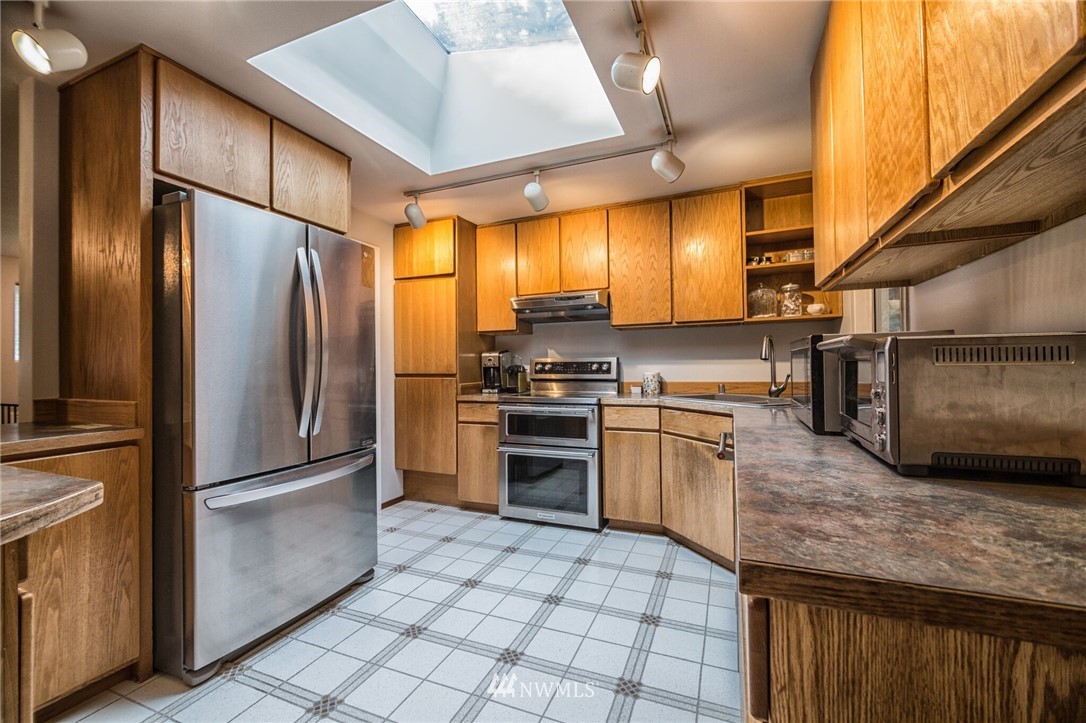 23 234th Place Southeast Bothell, WA 98021 - Photo 11 of 24