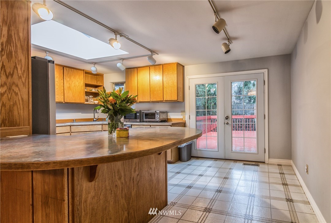 23 234th Place Southeast Bothell, WA 98021 - Photo 9 of 24