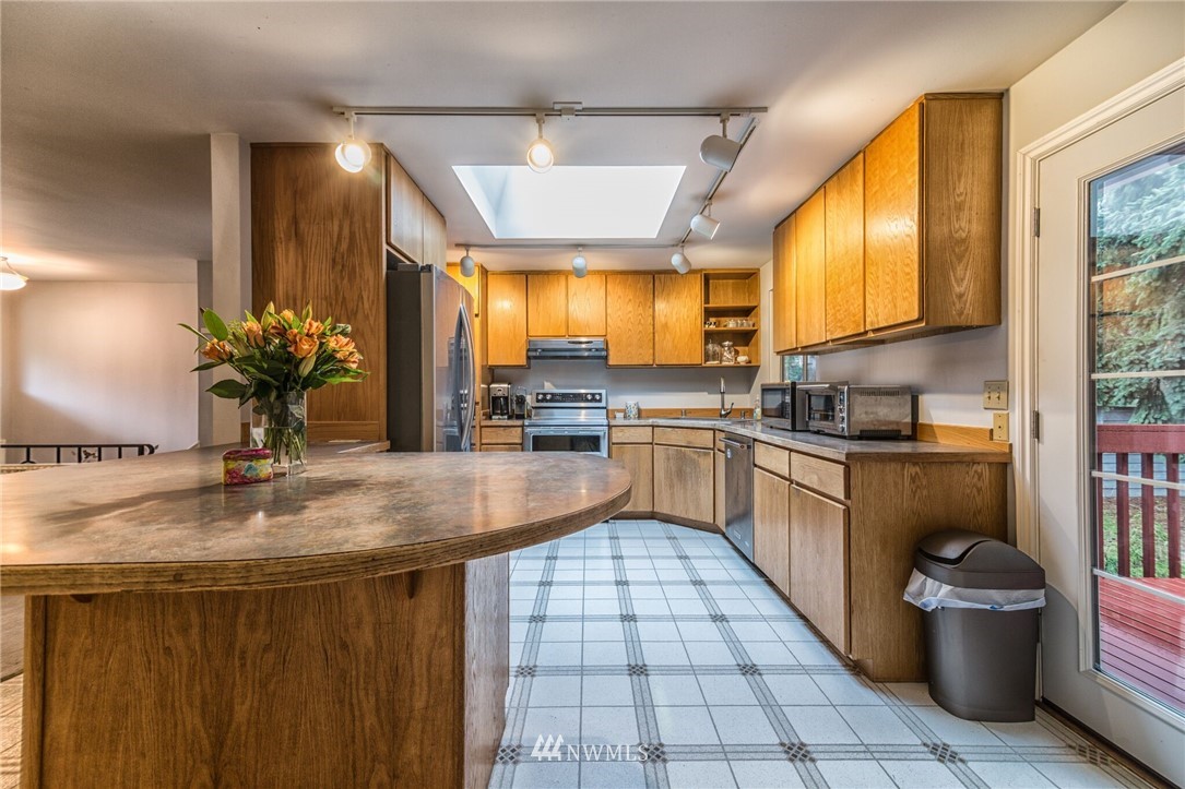 23 234th Place Southeast Bothell, WA 98021 - Photo 10 of 24
