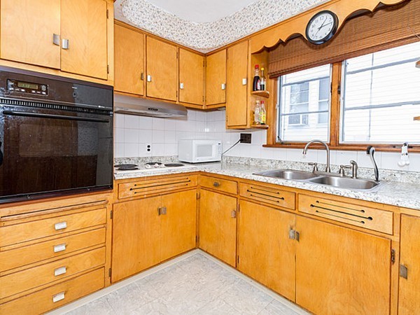 37 Princeton Road Malden, MA 02148 - Photo 3 of 20 Gallery Image 3