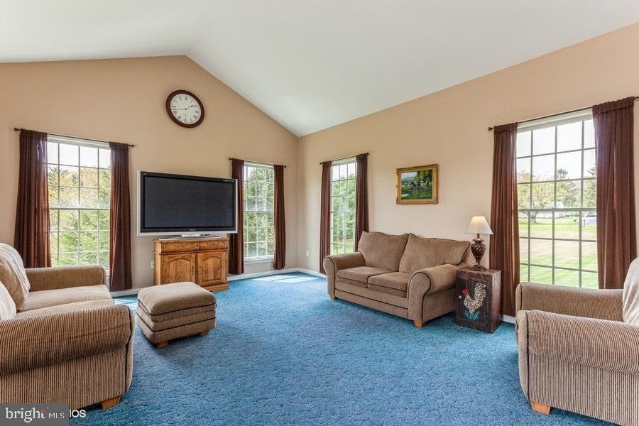 4547 Wentz Road Manchester, MD 21102 - Photo 16 of 44 Main Level Family Room