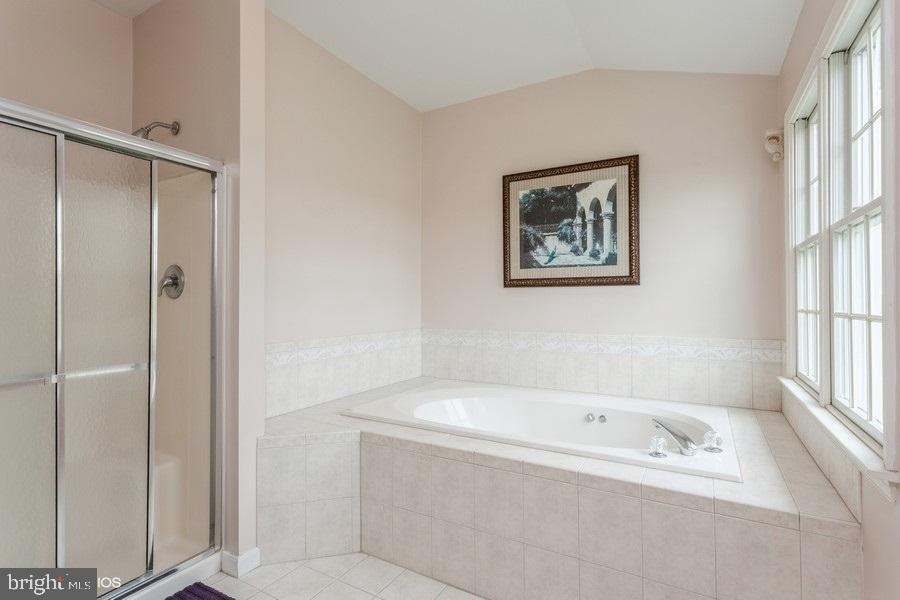 4547 Wentz Road Manchester, MD 21102 - Photo 23 of 44 Second Floor Bath -Jetted Tub and Separate Shower
