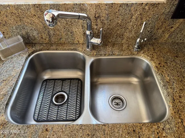 $1,090,000 | 1454 East Calle De Arcos, Tempe, AZ 85284