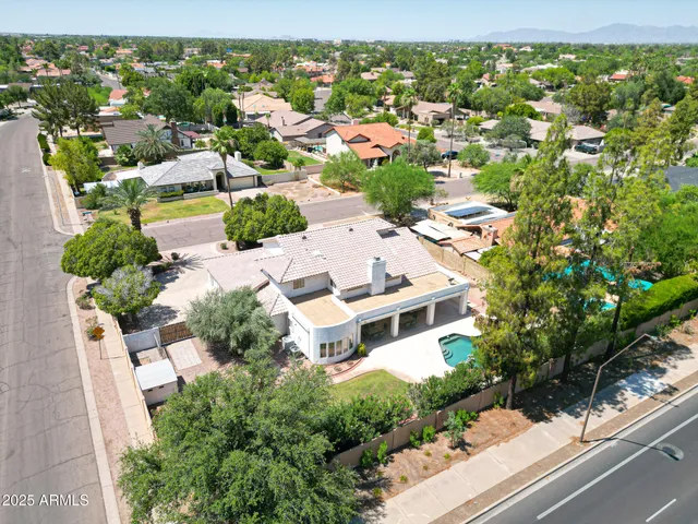 $1,090,000 | 1454 East Calle De Arcos, Tempe, AZ 85284