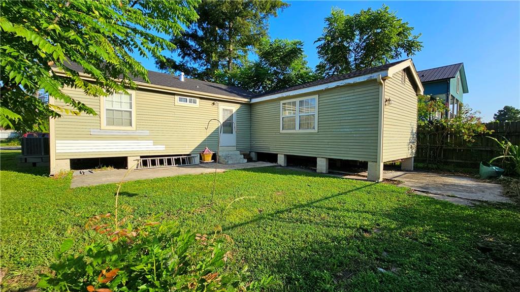 407 Center Street Arabi, LA 70032 - Photo 19 of 22