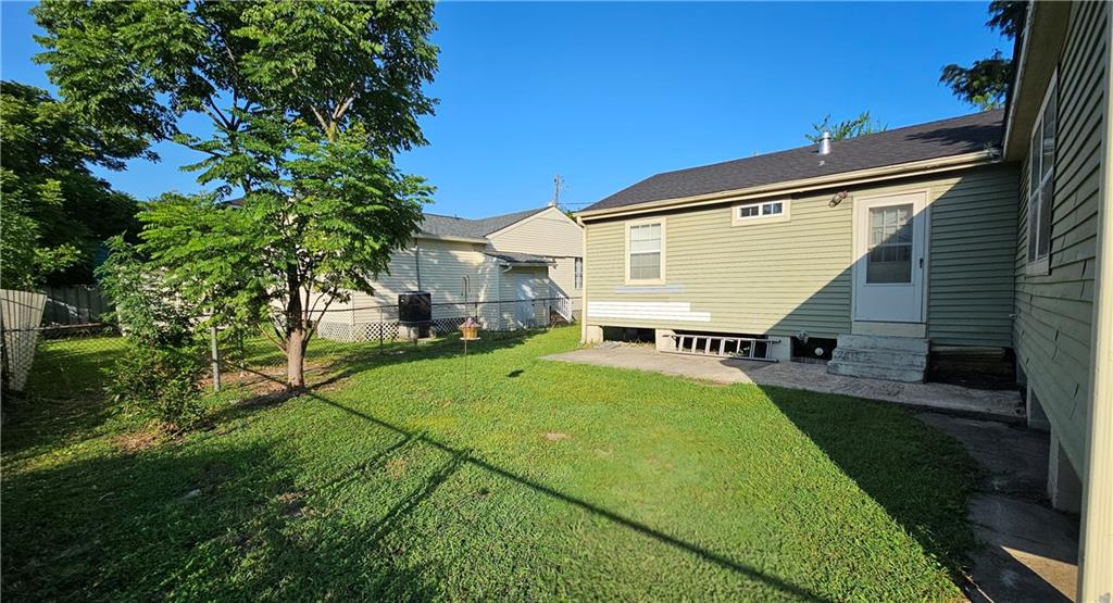 407 Center Street Arabi, LA 70032 - Photo 20 of 22