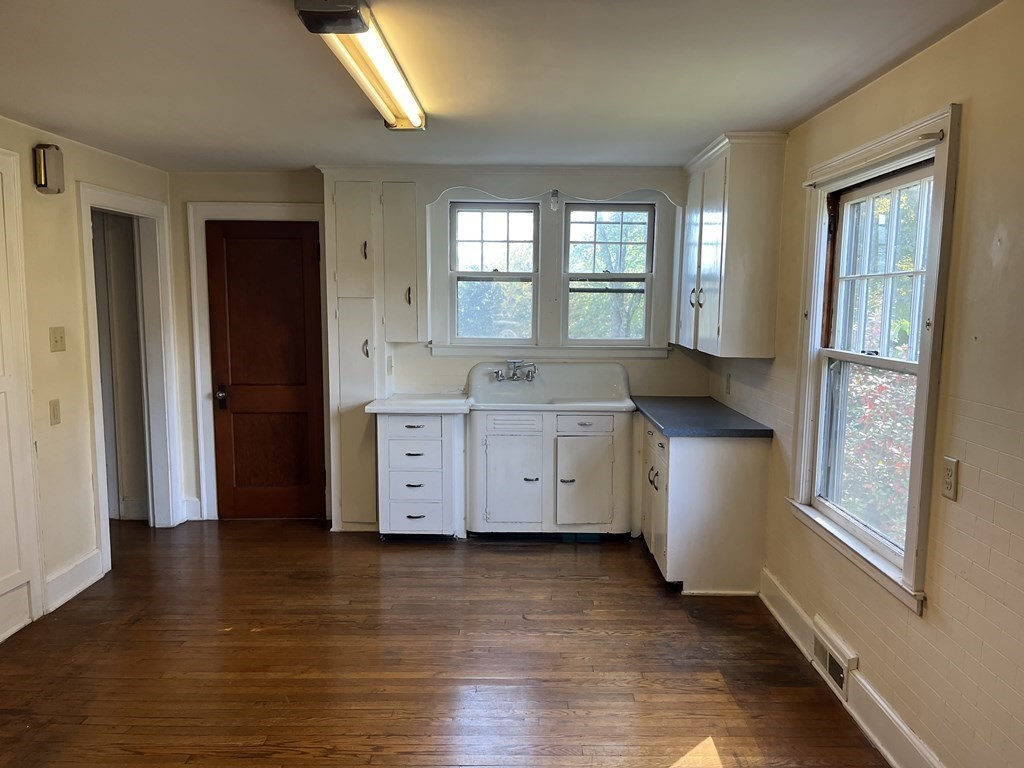 171 Leyden Road Greenfield, MA 01301 - Photo 11 of 22 Gallery Image 11