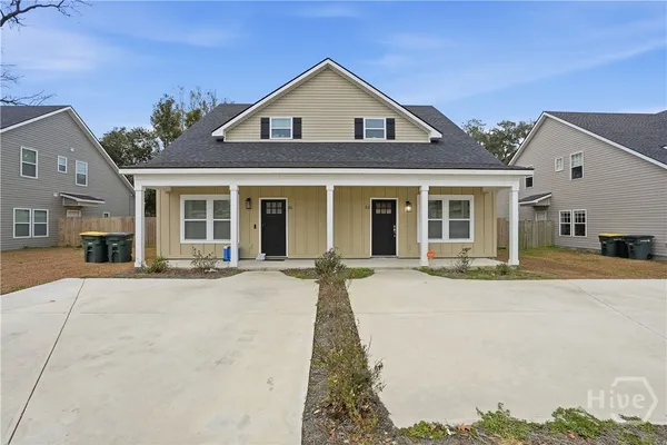 $320,000 | 33 Travis Street, Savannah, GA 31406