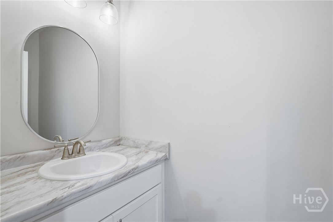 33 Travis Street Savannah, GA 31406 - Photo 12 of 25