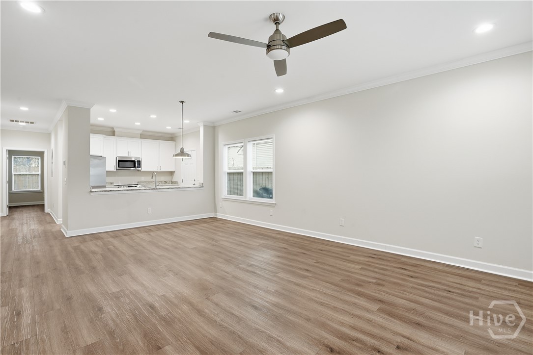 33 Travis Street Savannah, GA 31406 - Photo 4 of 25