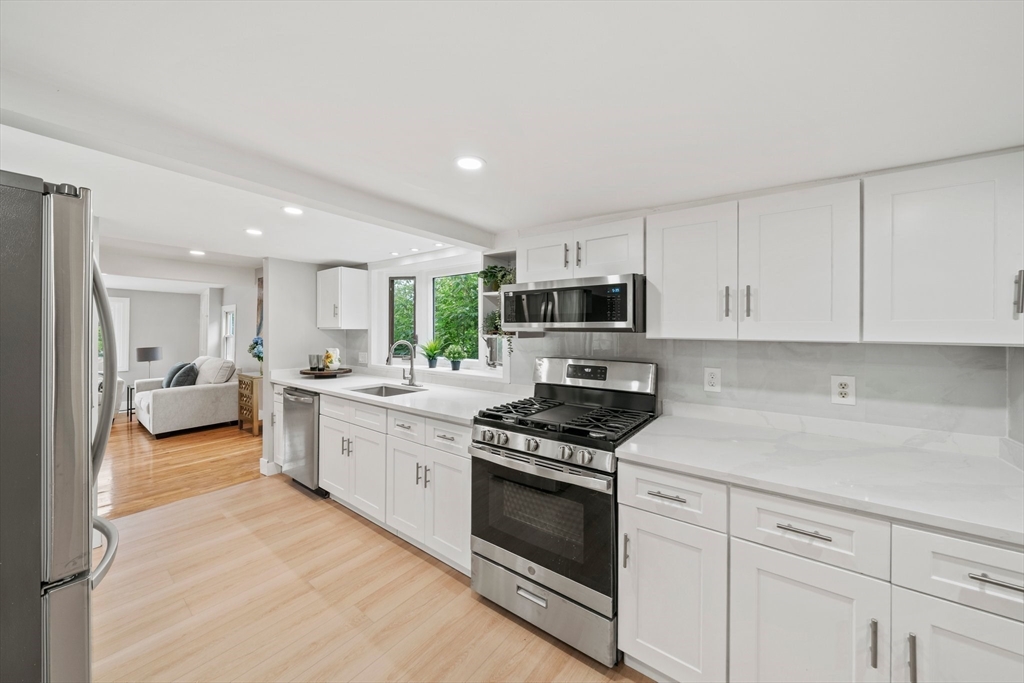 57 Mountain View Road Weymouth, MA 02189 - Photo 16 of 38 Gallery Image 16