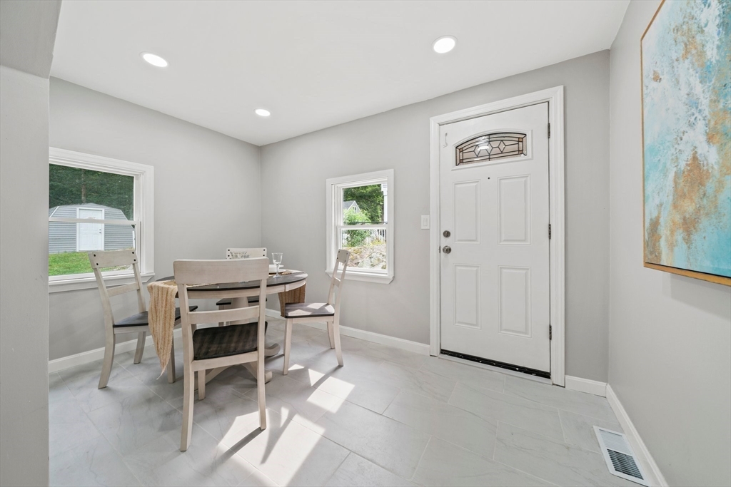 57 Mountain View Road Weymouth, MA 02189 - Photo 18 of 38 Gallery Image 18