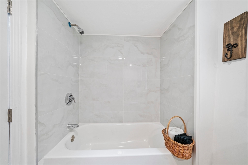 57 Mountain View Road Weymouth, MA 02189 - Photo 21 of 38 Gallery Image 21