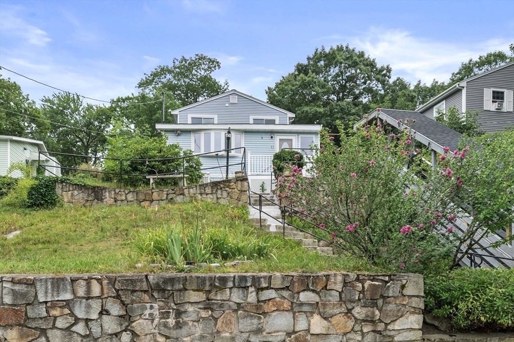 57 Mountain View Road Weymouth, MA 02189 - Photo 3 of 38 Gallery Image 3