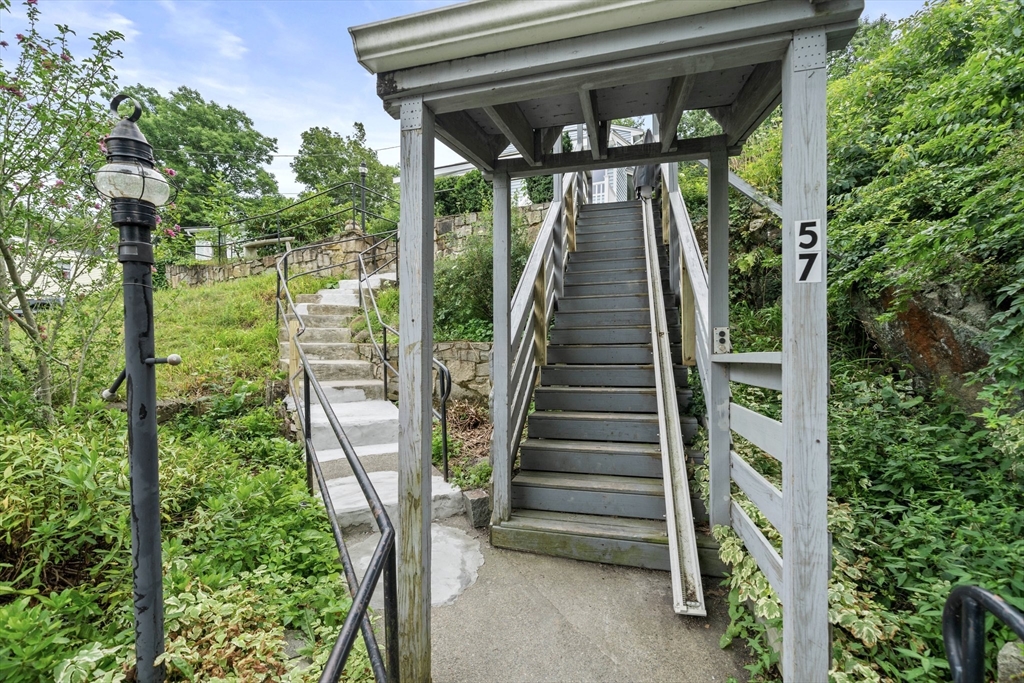 57 Mountain View Road Weymouth, MA 02189 - Photo 4 of 38 Gallery Image 4