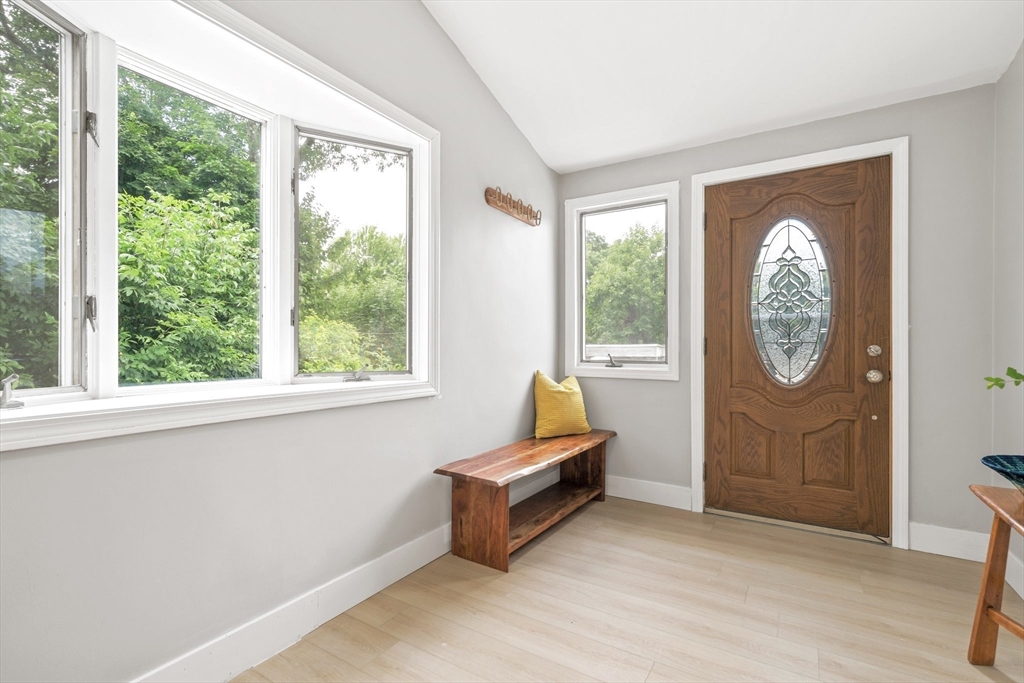 57 Mountain View Road Weymouth, MA 02189 - Photo 5 of 38 Gallery Image 5
