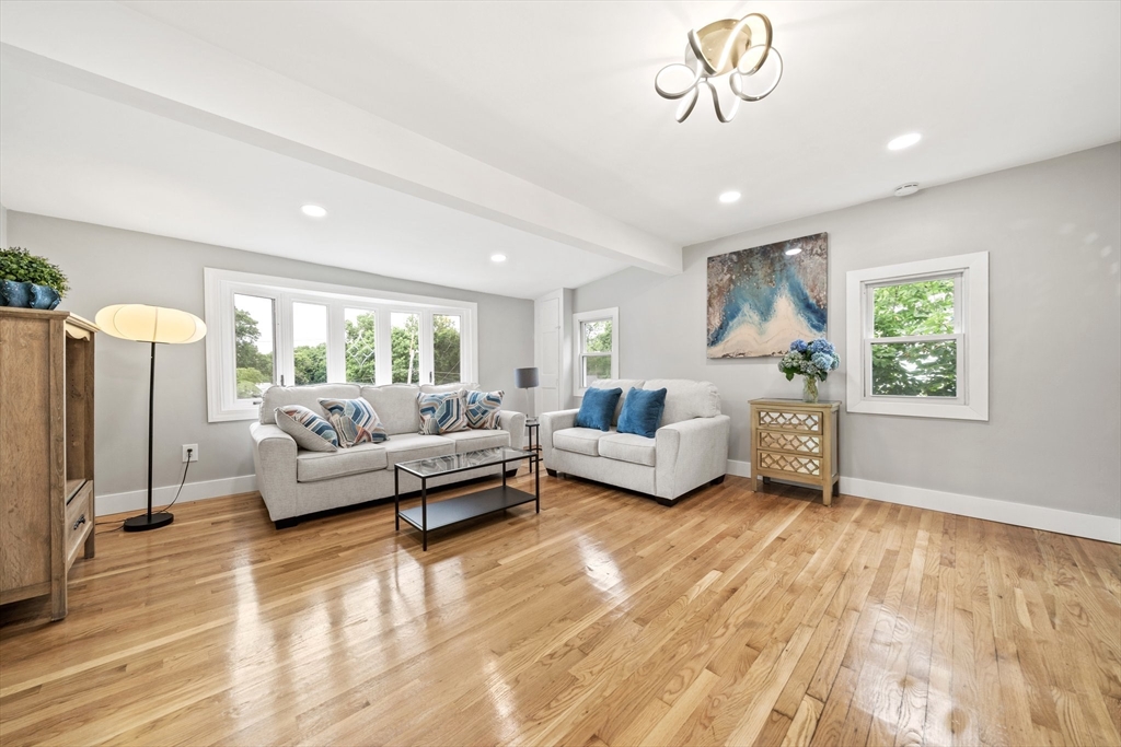 57 Mountain View Road Weymouth, MA 02189 - Photo 8 of 38 Gallery Image 8