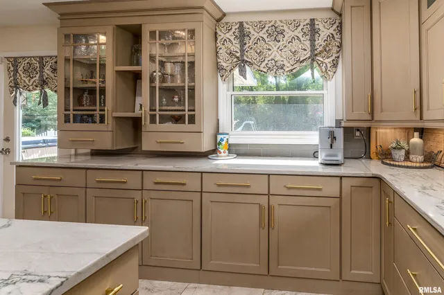 $549,900 | 7082 Highway 152, Du Quoin, IL 62832