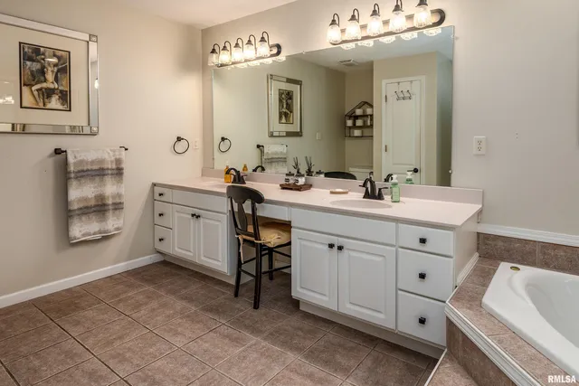 $549,900 | 7082 Highway 152, Du Quoin, IL 62832