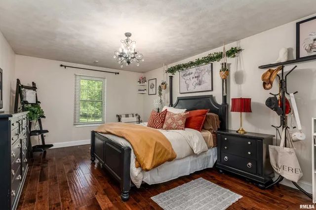 $549,900 | 7082 Highway 152, Du Quoin, IL 62832