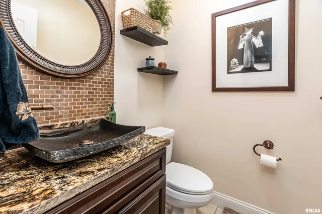 $549,900 | 7082 Highway 152, Du Quoin, IL 62832