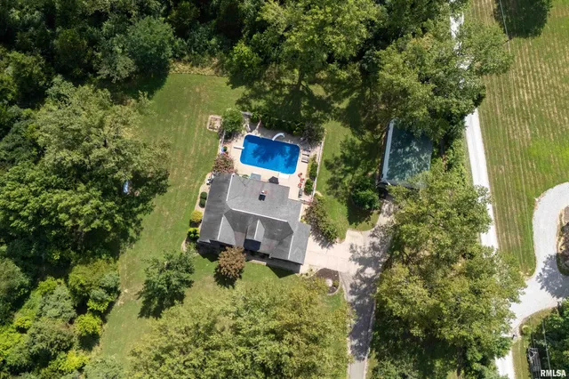 $549,900 | 7082 Highway 152, Du Quoin, IL 62832