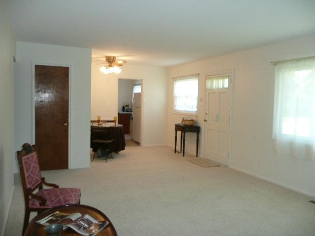 4312 Etna Road Whitehall, OH 43213 - Photo 4 of 17