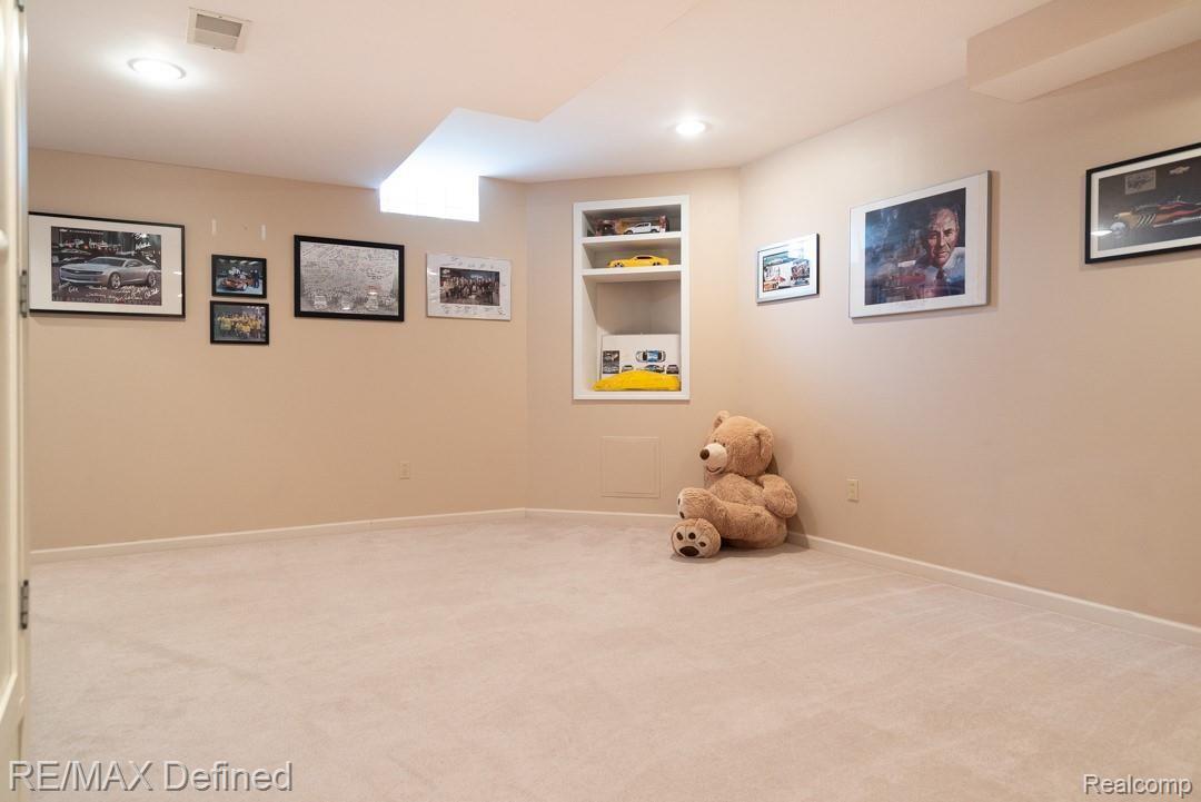 1158 Brunswick Rochester, MI 48309 - Photo 35 of 47 1158-Brunswick-35.jpg