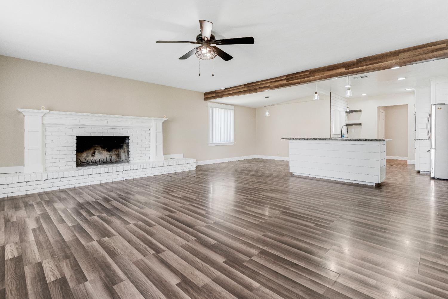 343 Walnut Street Lemoore, CA 93245 - Photo 7 of 38