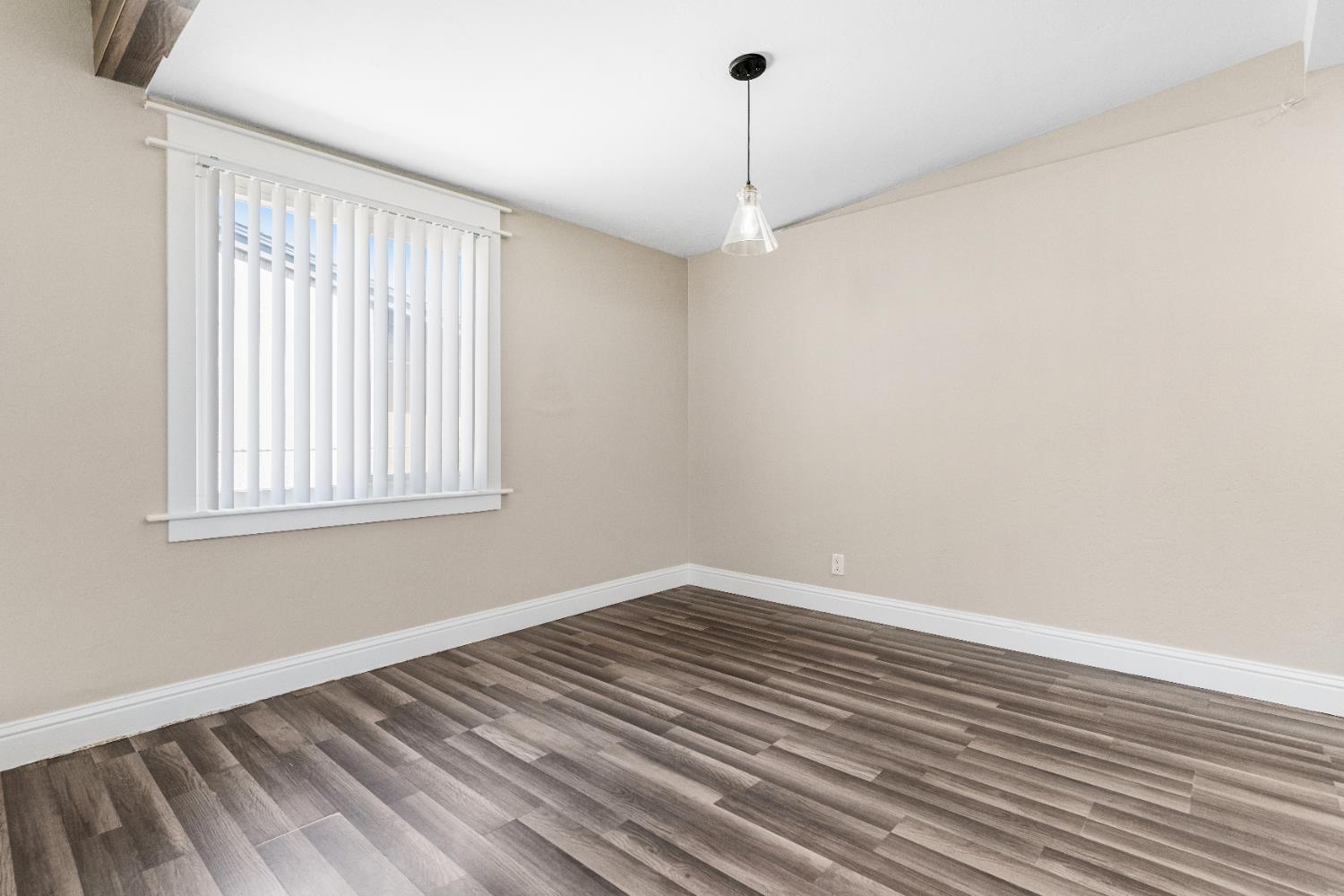 343 Walnut Street Lemoore, CA 93245 - Photo 9 of 38