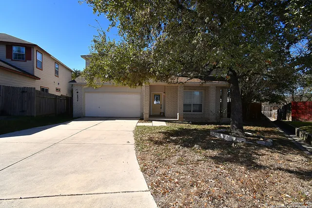 $2,200 | 8834 Ridgefront, San Antonio, TX 78250