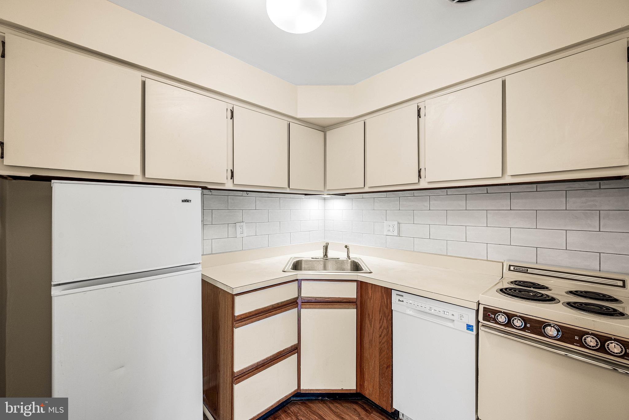 107 Rutgers Avenue, Unit A2 Swarthmore, PA 19081 - Photo 7 of 35 Kitchen