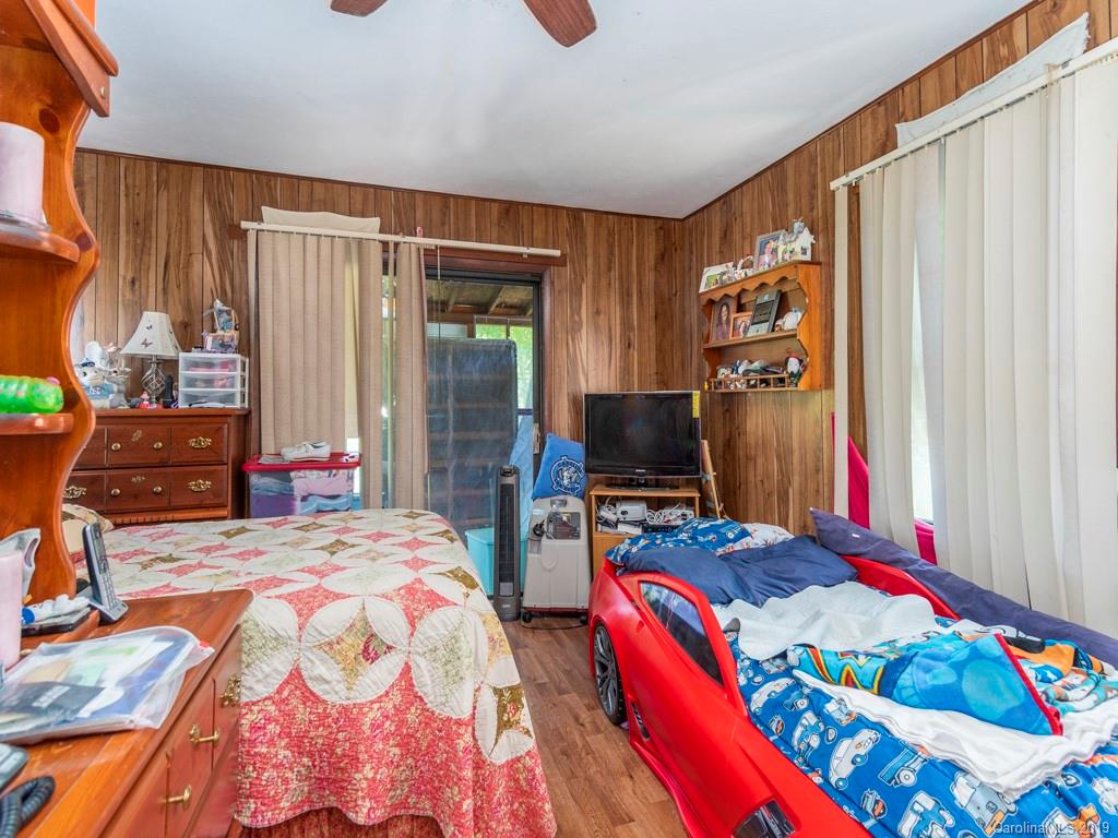 891 Poplar Cove Road Clyde, NC 28721 - Photo 5 of 15