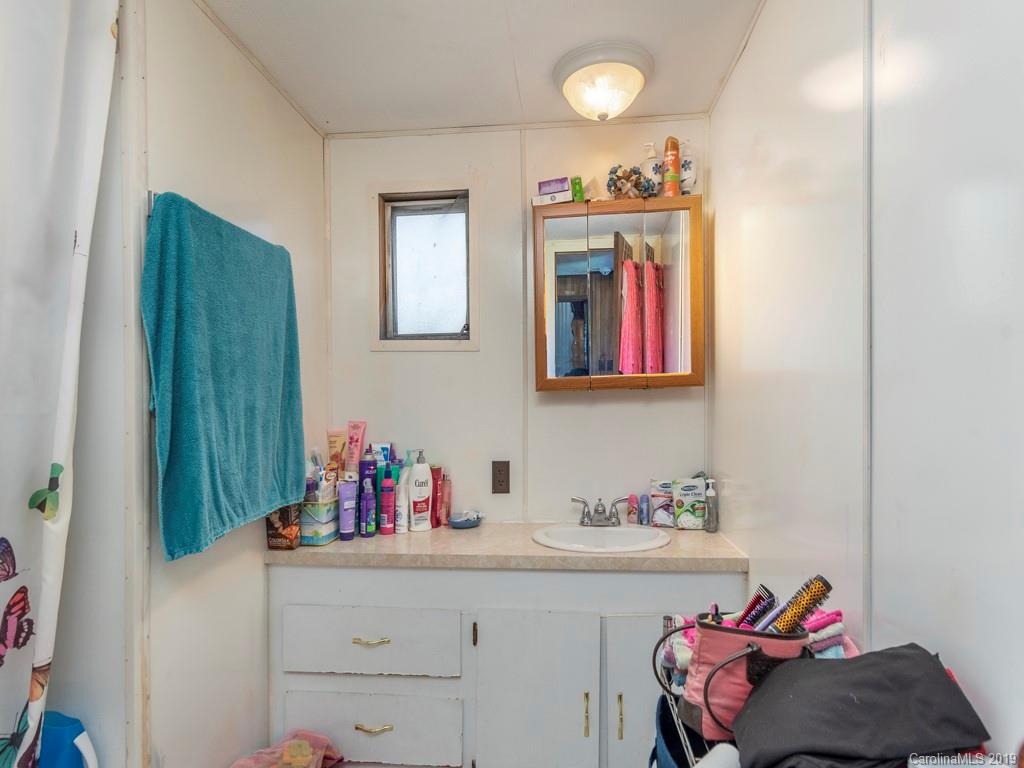 891 Poplar Cove Road Clyde, NC 28721 - Photo 7 of 15