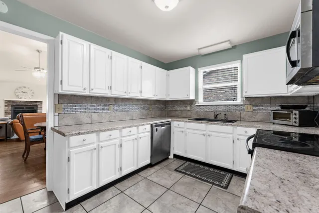 $299,900 | 110 Evergreen Magnolia Avenue, Goose Creek, SC 29445